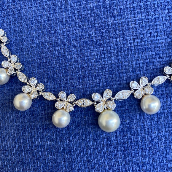 Pearl looking starling silver rhinestone fancy Bride Necklace - Picture 5 of 7